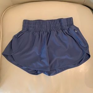 lululemon tracker shorts - like new!